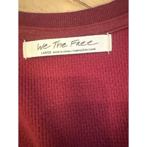 We the Free Long Sleeve Too with pattern sleeves Womens Large - Picture 3 of 5